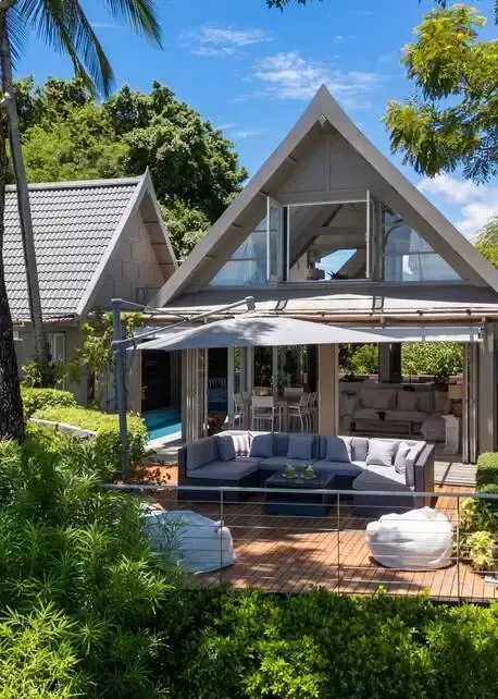 5 BR Oceanfront Infinity-Pool Villa Koh Samui — luxury 5-bedroom villa in Koh Samui, Thailand