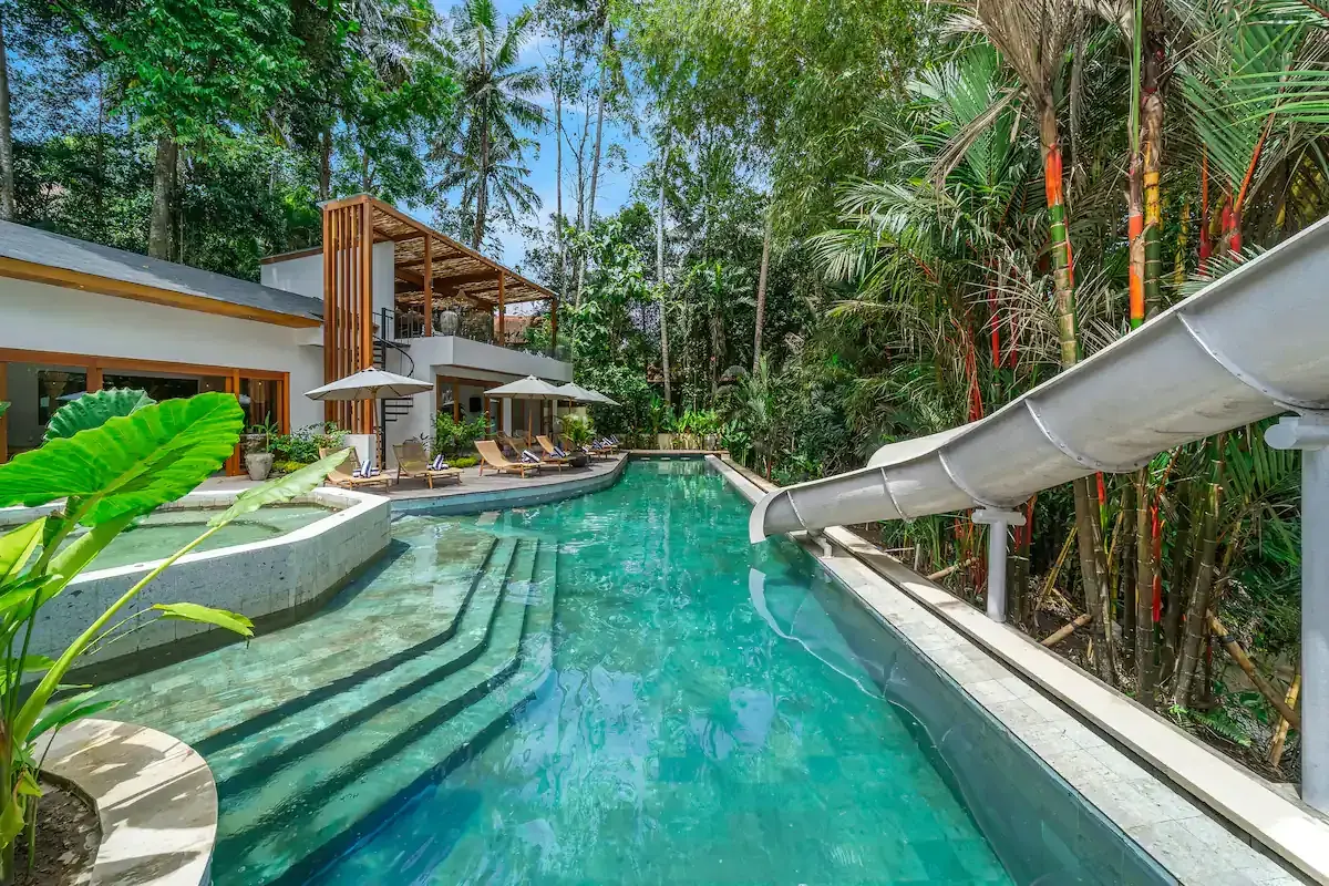 6 BR Jungle Cinema Villa Ubud — luxury 6-bedroom villa in Ubud, Bali, Indonesia