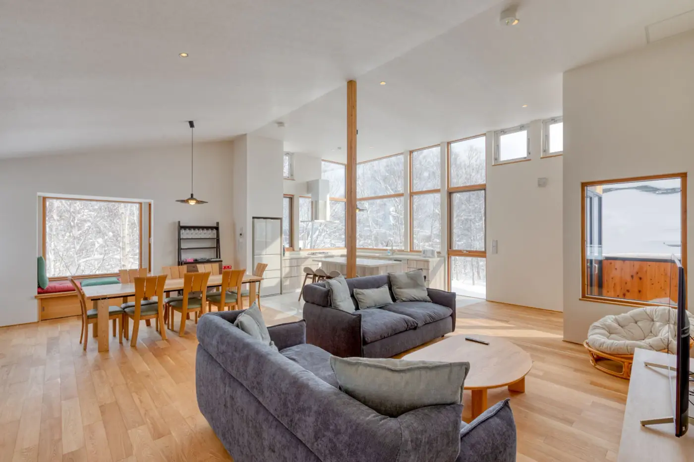 4 BR Japandi Ski Chalet Niseko — luxury 4-bedroom chalet in Hirafu (St. Moritz), Niseko, Japan