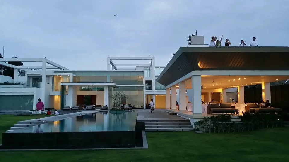 6 BR Beachfront Sunset Villa Canggu, Canggu, Bali, Indonesia — photo 3 of 15