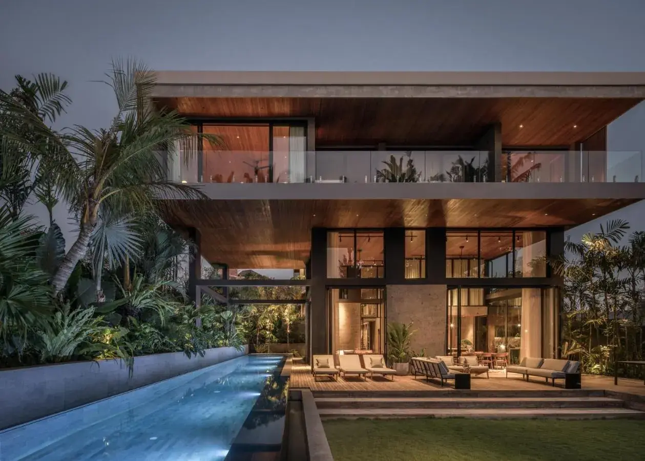 5 BR Tropical-Modern Stone Villa Canggu — luxury 5-bedroom villa in Canggu, Bali, Indonesia