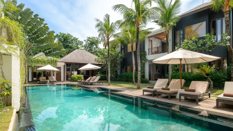 6 BR Infinity-Pool Group Villa Seminyak, Seminyak, Bali, Indonesia — photo 2 of 20