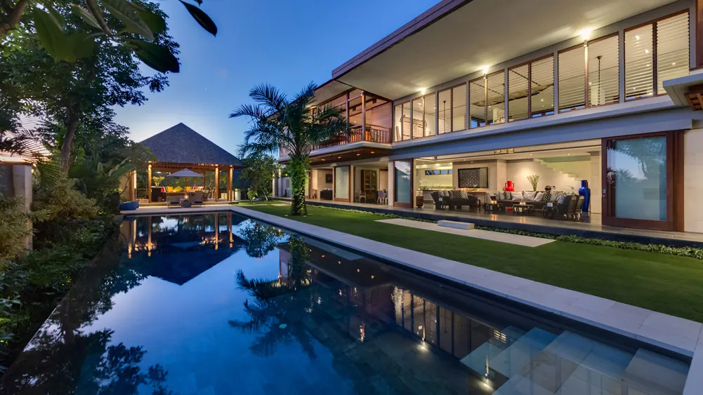 4 BR Rice-Field Tropical-Modern Villa Canggu — luxury 4-bedroom villa in Canggu, Bali, Indonesia