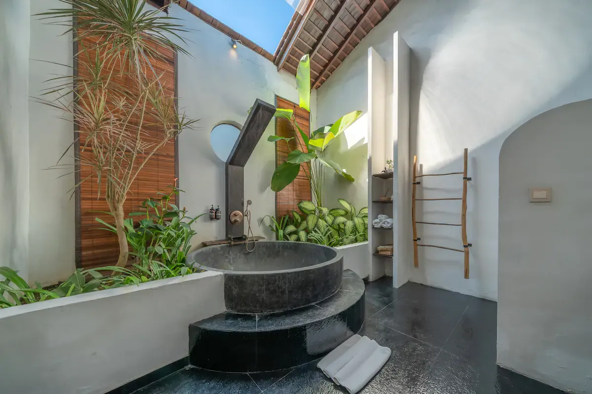 6 BR Private Pool Villa Canggu, Canggu, Bali, Indonesia — photo 2 of 29