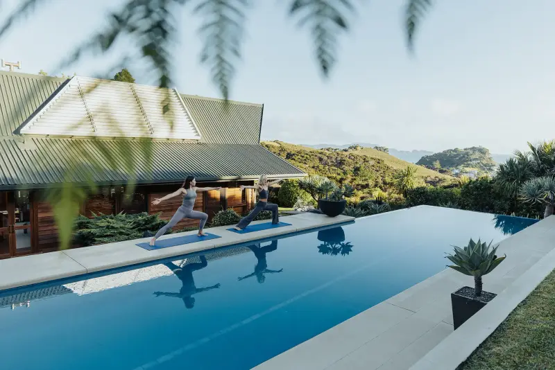 4 BR Infinity-Pool Timber Retreat Bay of Islands, Bay of Islands, New Zealand — photo 3 of 28