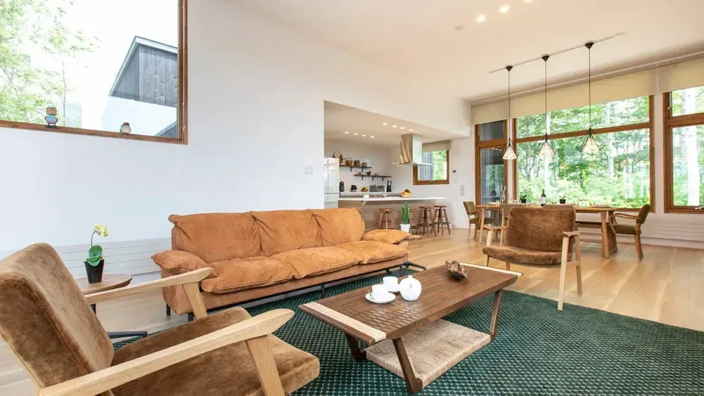 3 BR Modern Timber Chalet Niseko, Niseko, Japan — photo 2 of 15