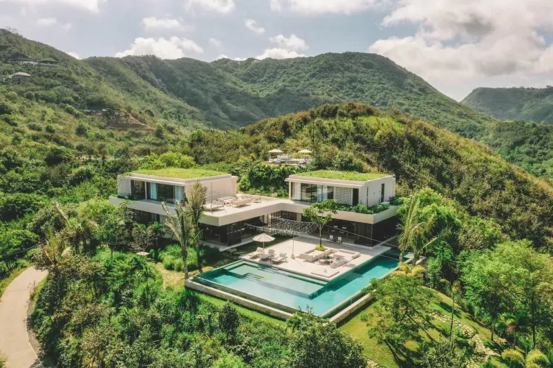 5 BR Mediterranean Ocean-View Villa Lombok, Lombok, Indonesia — photo 3 of 25