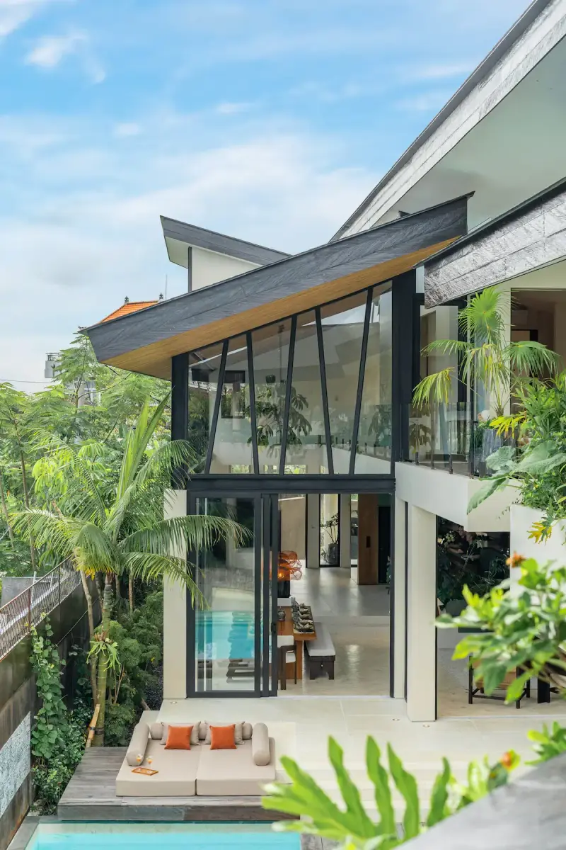 5 BR Architect-Designed Cinema Villa Canggu, Canggu, Bali, Indonesia — photo 2 of 25