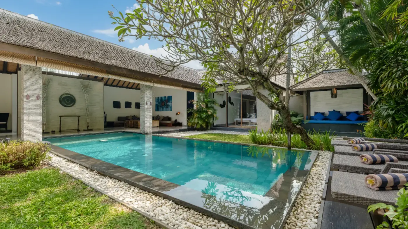 10 BR Tropical Garden Group Estate Seminyak — luxury 10-bedroom villa in Seminyak, Bali, Indonesia