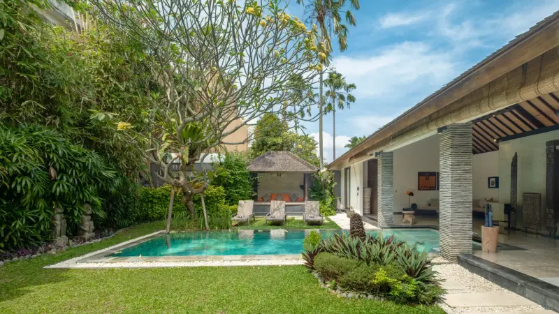10 BR Tropical Garden Group Estate Seminyak, Seminyak, Bali, Indonesia — photo 3 of 19