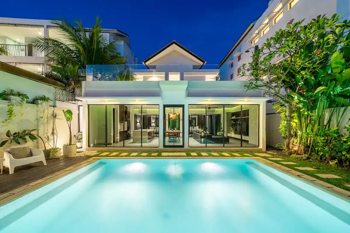 3 BR Walk-to-Beach Tropical-Modern Villa Canggu — luxury 3-bedroom villa in Canggu, Bali, Indonesia
