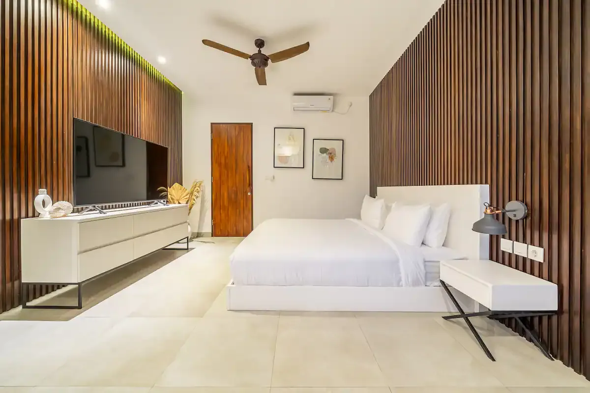 3 BR Walk-to-Beach Tropical-Modern Villa Canggu, Canggu, Bali, Indonesia — photo 3 of 27