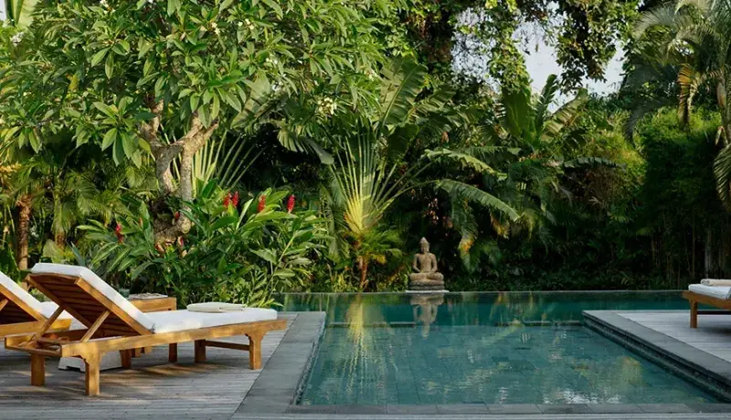 5 BR Tropical Garden Balinese Villa Seminyak, Seminyak, Bali, Indonesia — photo 2 of 9