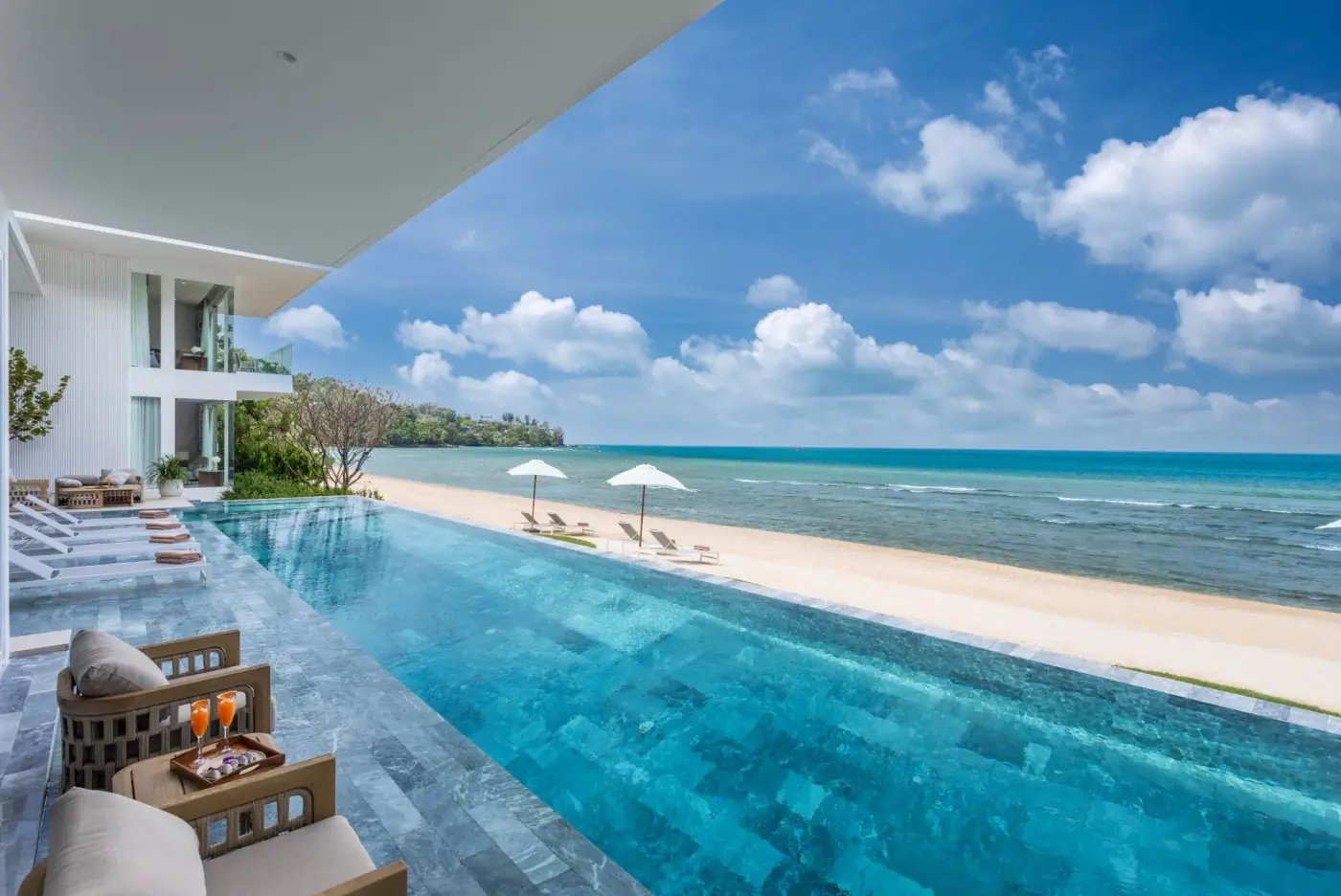 8 BR Beachfront Infinity-Pool Estate Phuket — luxury 8-bedroom villa in Phuket, Thailand