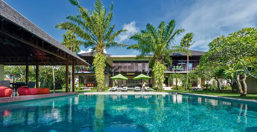 9 BR Contemporary Tropical Garden Estate Canggu — luxury 9-bedroom villa in Canggu, Bali, Indonesia