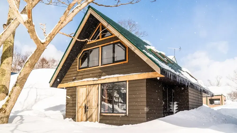 4 BR Timber Ski Chalet Niseko — luxury 4-bedroom chalet in Niseko, Japan