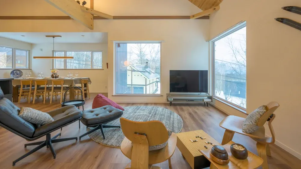 3 BR Secluded Mountain-View Chalet Niseko, Niseko, Japan — photo 3 of 15