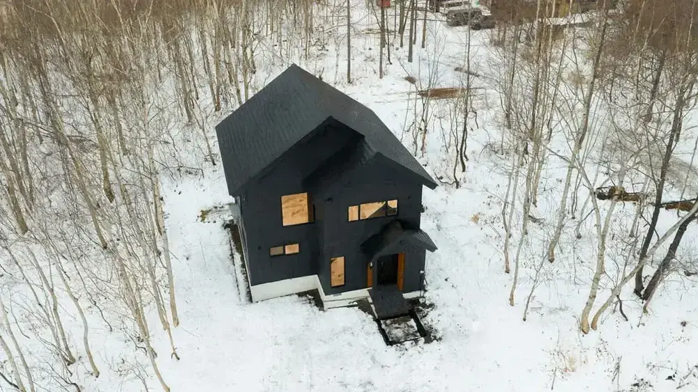3 BR Secluded Mountain-View Chalet Niseko — luxury 3-bedroom chalet in Niseko, Japan