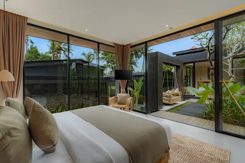 5 BR Tropical-Modern Glass Villa Ubud, Ubud, Bali, Indonesia — photo 2 of 29