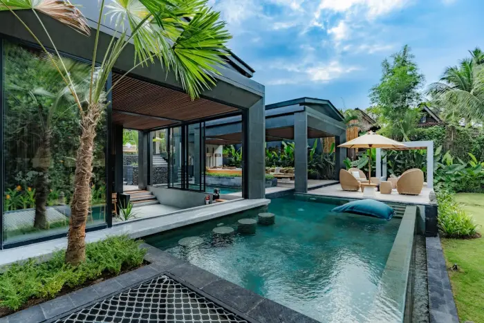 5 BR Tropical-Modern Glass Villa Ubud — luxury villa in Ubud, Bali