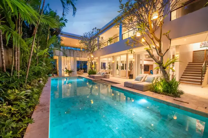 4 BR Fully Staffed Minimalist House Canggu — luxury villa in Canggu, Bali
