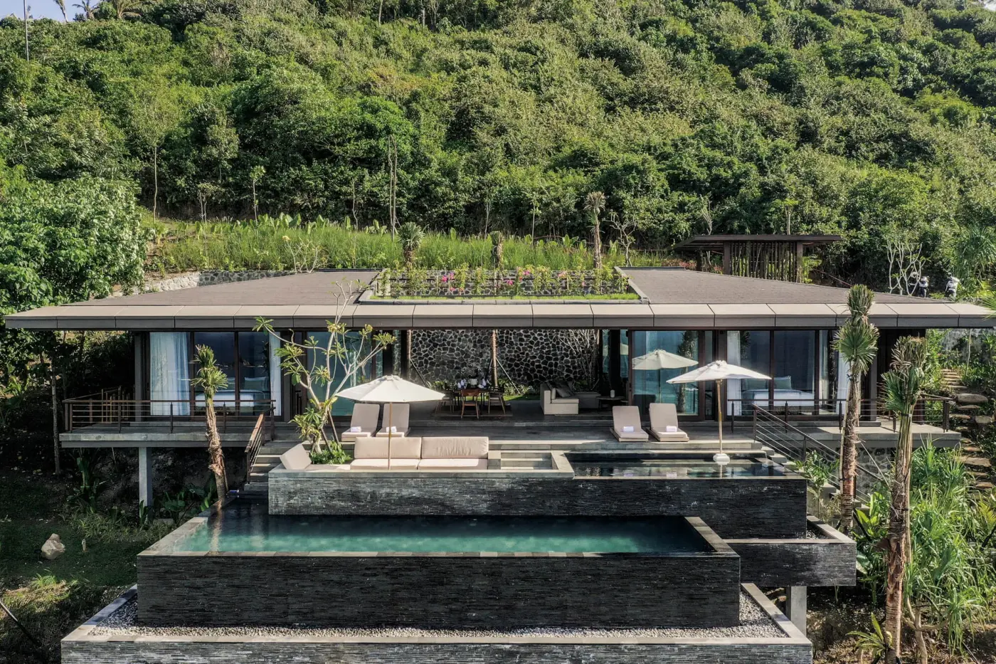 4 BR Tropical-Modern Stone Retreat Lombok — luxury 4-bedroom villa in Lombok, Indonesia