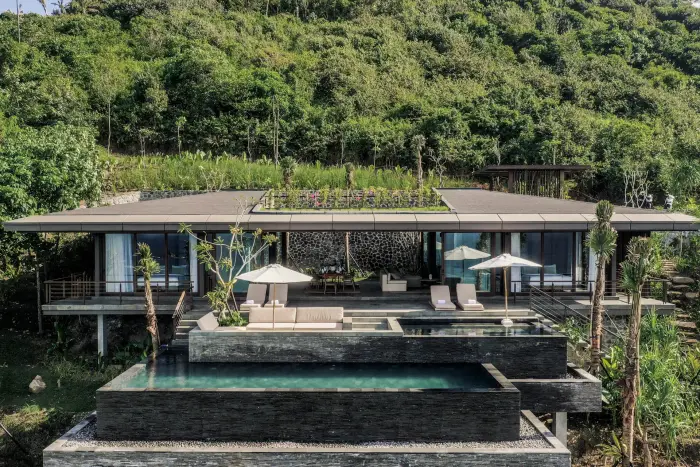 4 BR Tropical-Modern Stone Retreat Lombok — luxury villa in Lombok, Indonesia