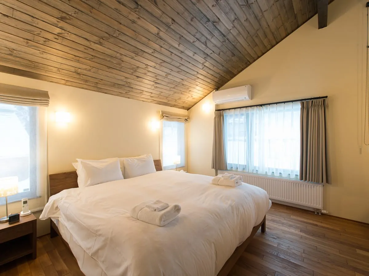 3 BR Japandi Ski Chalet Niseko, Izumikyo, Niseko, Japan — photo 2 of 16