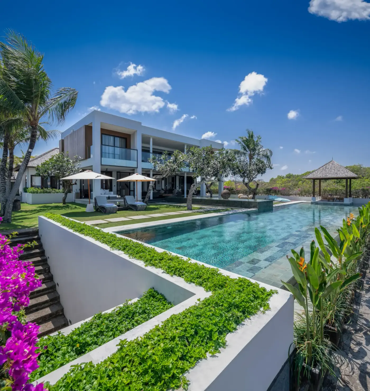 13 BR Cliffside Wedding Estate Uluwatu — luxury 13-bedroom villa in Uluwatu, Bali, Indonesia