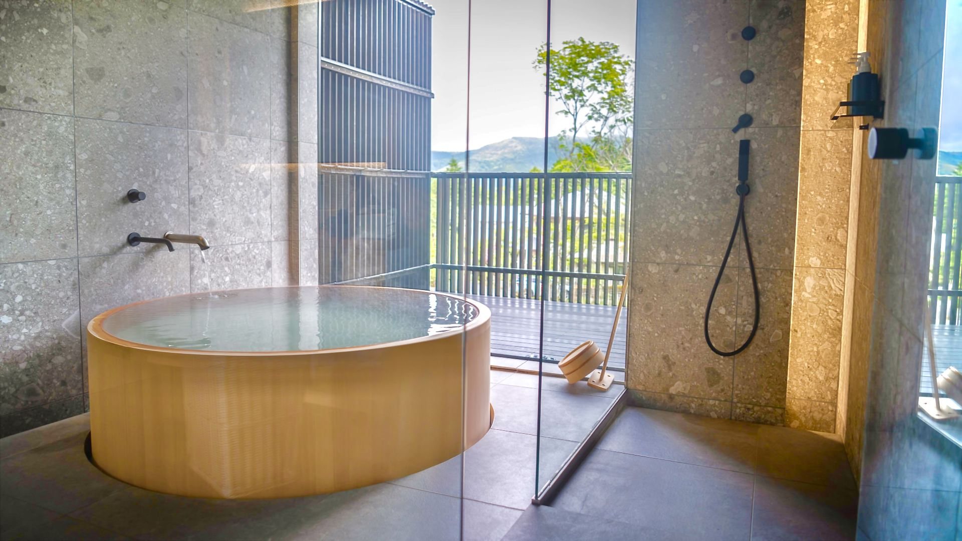Hinoki onsen bath — Hakone, Hakone
