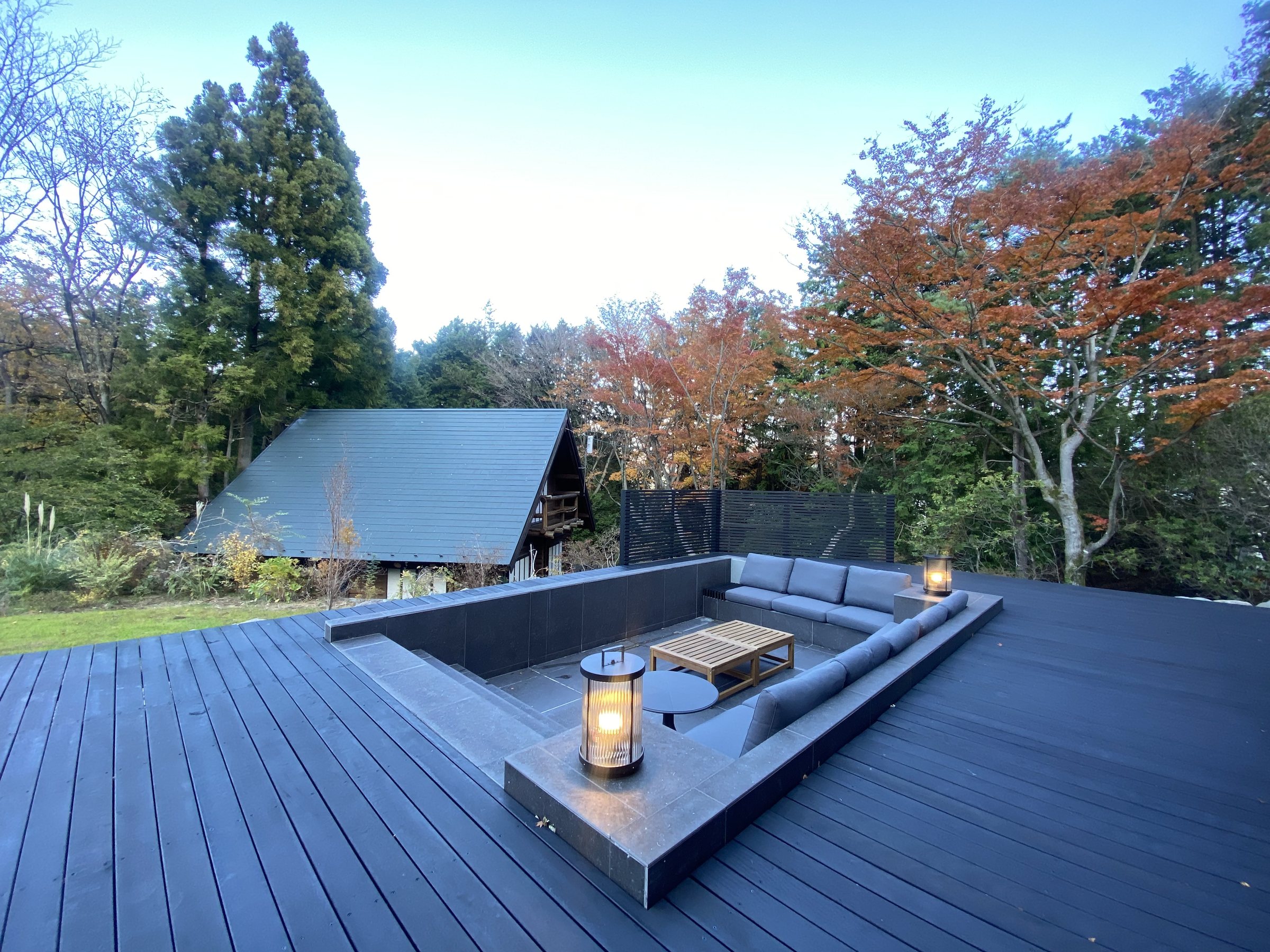 The deck in autumn — Hakone, Hakone